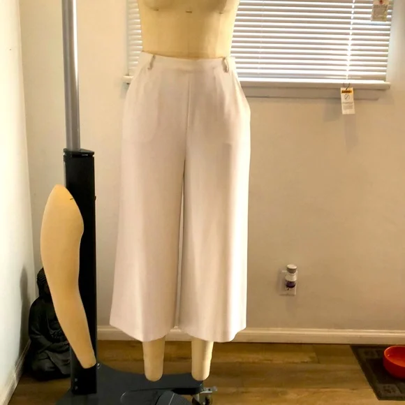 Bebe white wide leg crop - Picture 1 of 9